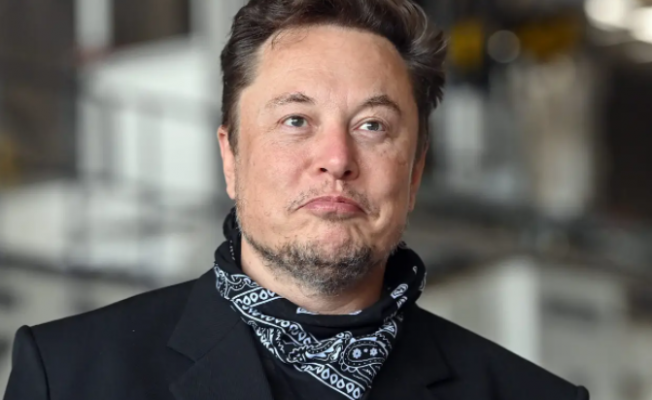 Elon Musk: Bir Evim Yok, Arkadaşlarımın Boş Odalarında Kalıyorum