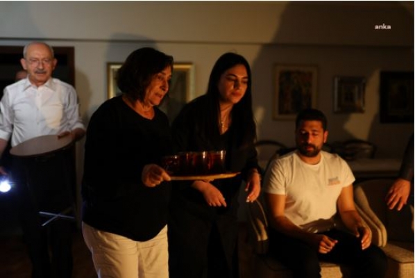 Kılıçdaroğlu, gençleri evinde ağırladı