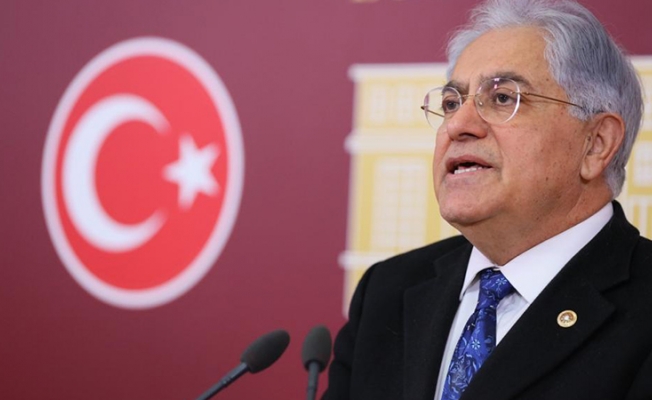 Servet Ünsal: Pazartesinden itibaren Meclis çalışmalarıma toplu taşıma araçlarıyla geleceğim