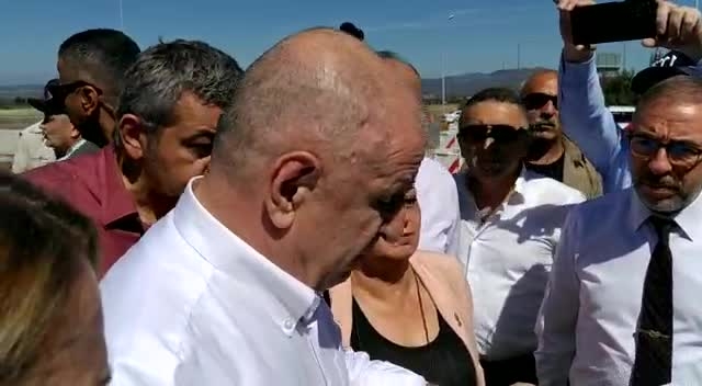 Ümit Özdağ: "Jandarma tarafından durdurulduk, Hatay'a girene kadar Zafer Partililer burada"