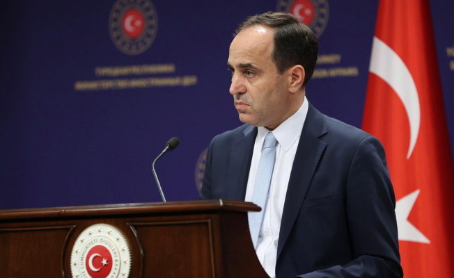 Dışişleri Sözcüsü Bilgiç: "Sömürgeci geçmişiyle yüzleşmekte zorlanan Macron'un ithamlarda bulunarak sömürgeci geçmişinden sıyrılmaya çalışması kabul edilemez"