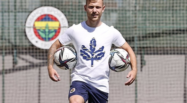 Fenerbahçe’de bir ayrılık daha