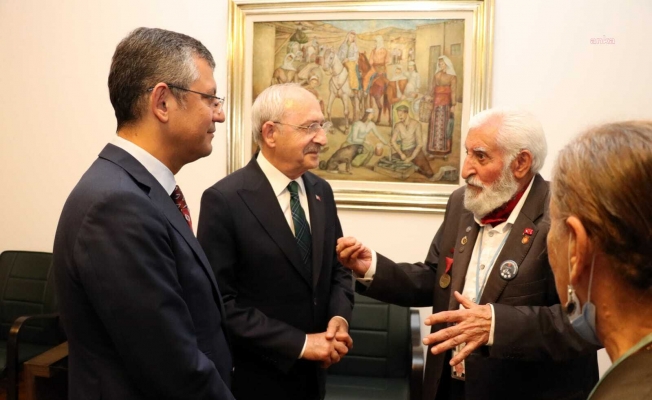 İstiklal Madalyalılar Derneği, Kemal Kılıçdaroğlu'nu ziyaret etti