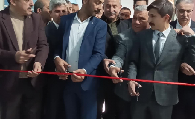 Aydın Karacasu'da Ülkü Ocakları hizmet binası açılışına müftü, ilçe milli eğitim ve sağlık müdürleri de katıldı