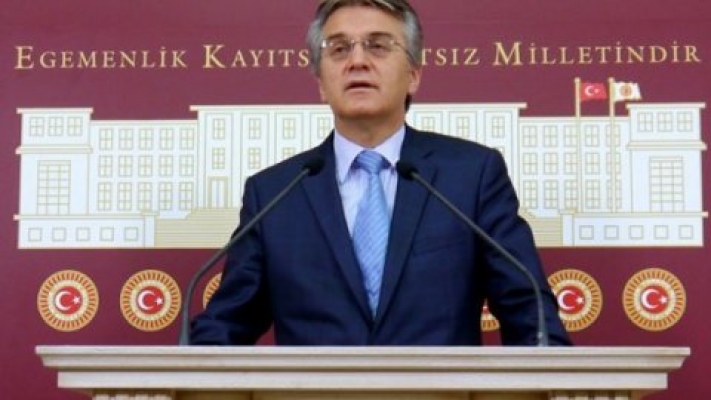 Bülent Kuşoğlu: Enflasyon dolayısıyla vatandaştan 1 trilyon lira ilave vergi alınıyor bu sene. Enflasyon, vatandaşı ezmektir