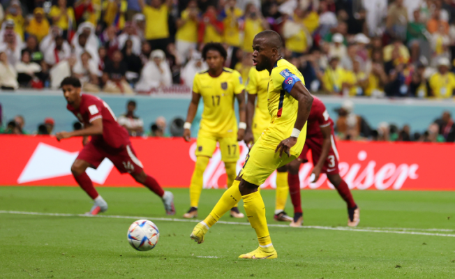 Dünya Kupası açılış maçında Ekvador, Katar'ı Valencia'nın golleriyle yendi