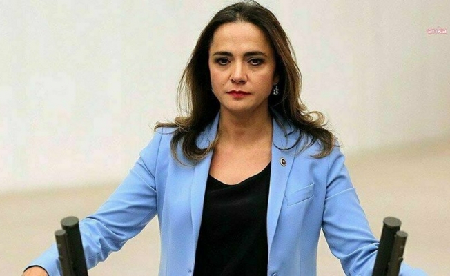 Gamze Akkuş İlgezdi'den Bakan Koca'ya 'HealthTürkiye' eleştirisi