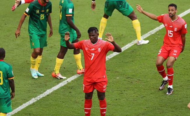 Kamerun'a galibiyeti getiren Breel Embolo attığı gole sevinemedi