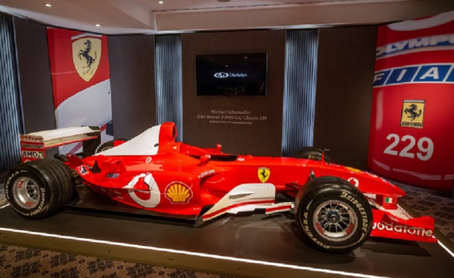 Michael Schumacher'in şampiyon olduğu araç rekor fiyata satıldı