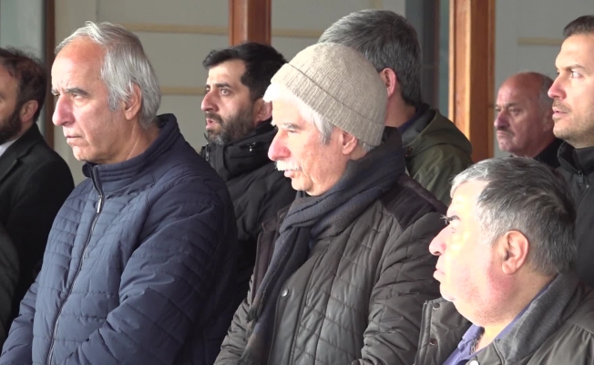 Gazeteci ve medya ombudsmanı Faruk Bildirici'nin annesi Gönül Bildirici, Gaziantep'te son yolculuğuna uğurlandı