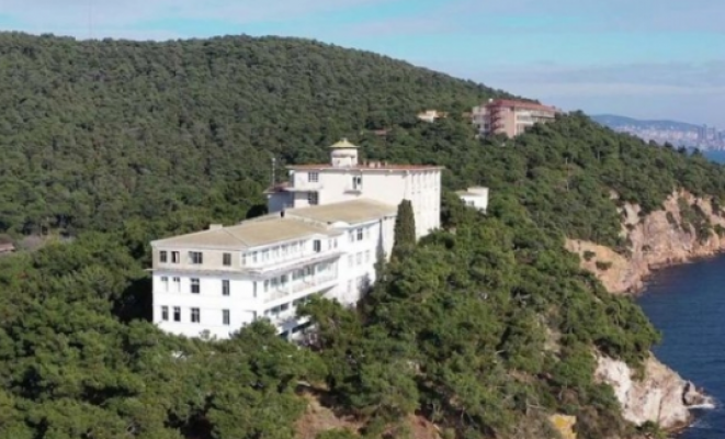 Heybeliada Sanatoryumu'nun Diyanet'e tahsisi iptal edildi