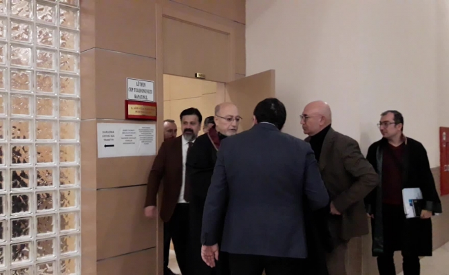 Kemal Kılıçdaroğlu'nun avukatı Celal Çelik'in 'Cumhurbaşkanına hakaret' iddiasıyla yargılandığı dava 1 Haziran'a ertelendi