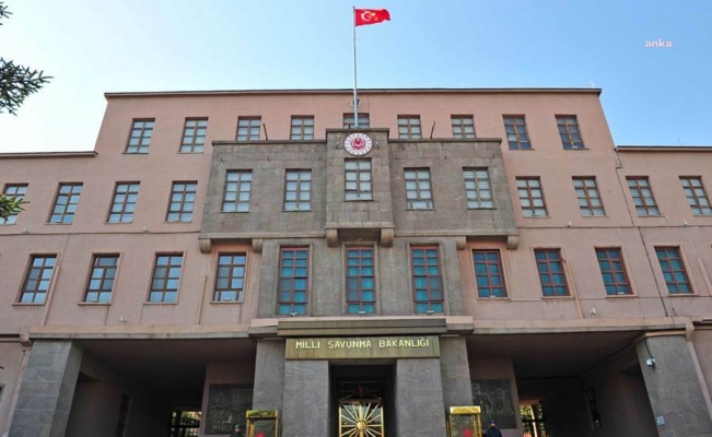 MSB: "Zeytin Dalı Harekâtı’nın 5’inci yıl dönümünde; harekâtı başarıyla icra eden Türk Silahlı Kuvvetlerimizi ve kahraman personelini selamlıyoruz"