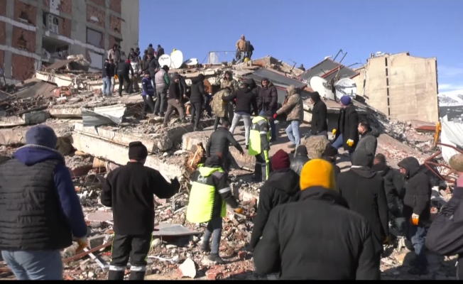 7,7 büyüklüğündeki deprem 10 ili vurdu… Kahramanmaraş'ta 16 yaşındaki Nurefşan Aydoğar 60 saatin ardından enkazdan kurtarıldı