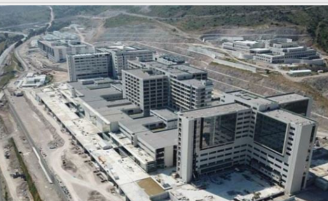 Bayraklı Şehir Hastanesi'nin açılışı 10 yılda yedinci kez ertelendi!