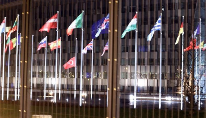 NATO Karargahı'nda Türk bayrağı yarıya indirildi