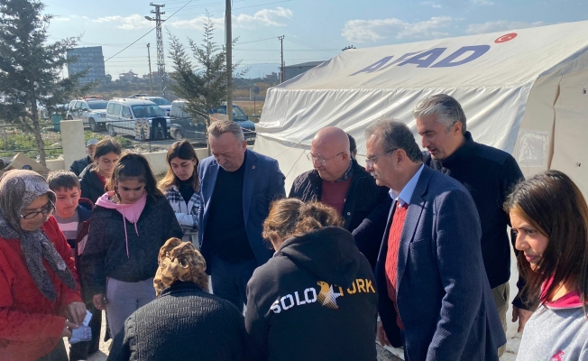 Tacettin Bayır: "İtalya’dan gelen ekipler Sahra Hastanesi kurdular. Yarın itibariyle burada ameliyat yapabileceklerini ifade ettiler"