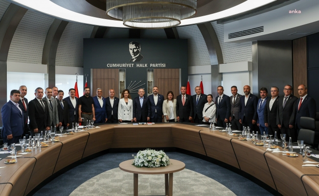 CHP İzmir İl Başkanı Aslanoğlu: "Genel merkezimizin ve Genel Başkanımızın arkasındayız”"