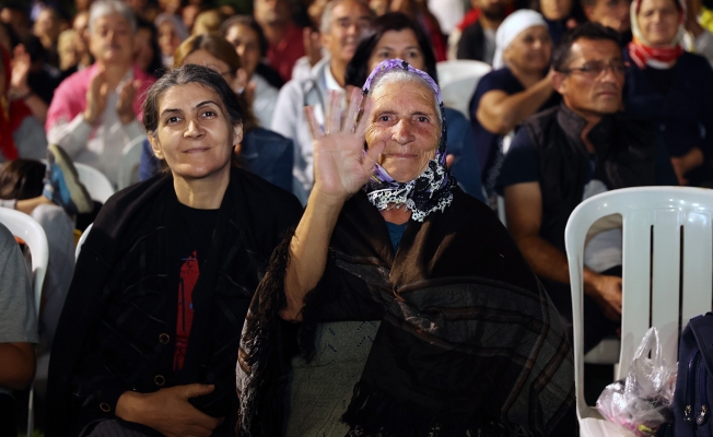 KARDEŞ KÜLTÜRLERİN FESTİVALİ’NDE TÜRKÜ GECESİ