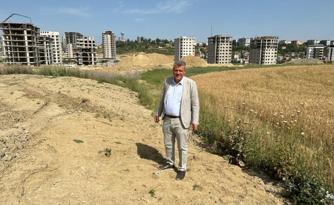 Ayhan Barut: "Tarım toprakları betona gömülüyor"