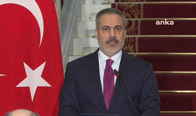 Hakan Fidan: "Gazze'de yaklaşık 300 civarında çift uyruklu Türk vatandaşımız bulunmakta. Bunlardan 30'unun tahliyesini başardık"