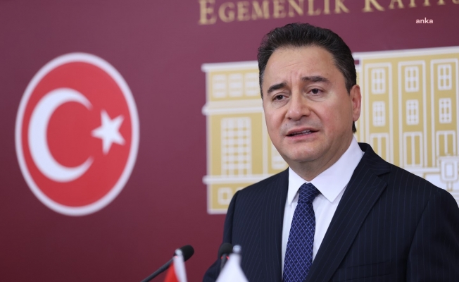 Babacan: ''Yer Yerinden Oynaması Gereken Konuyu Gündemde Tutan Gazeteciye Yapılan Haksızlıktır''