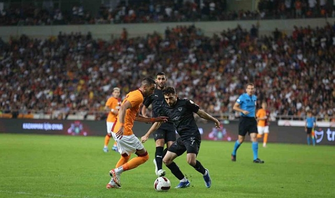 Galatasaray ligde ilk mağlubiyetini aldı