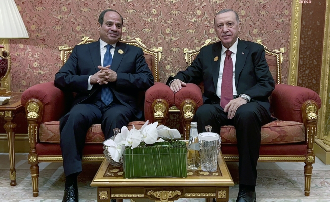 Erdoğan, "Aynı masada oturmam" dediği Mısır Cumhurbaşkanı Sisi ile görüşmek üzere 14 Şubat'ta Mısır'a gidiyor