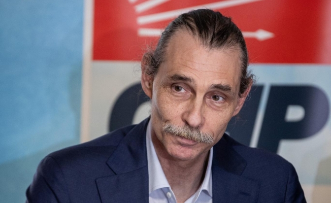Erdal Beşikçioğlu'ndan yerel seçimde büyük sürpriz