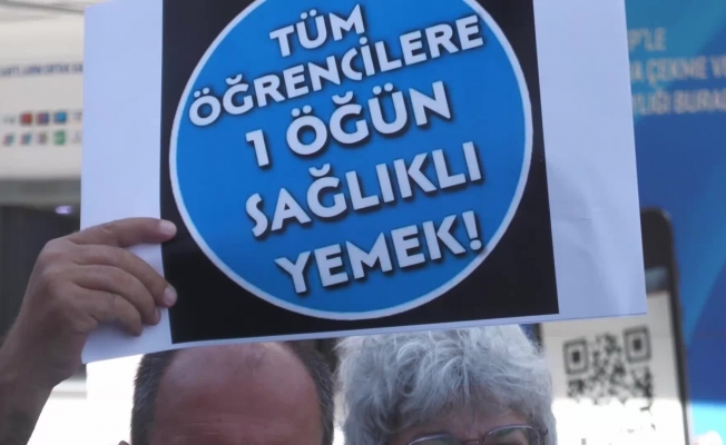 Yeni eğitim öğretim yılı sıkıntılarla başladı...  Veli-Der İzmir 2 Nolu Şubesi: Her 3 çocuktan 1’i yoksul, her 5 çocuktan biri okula aç gidiyor