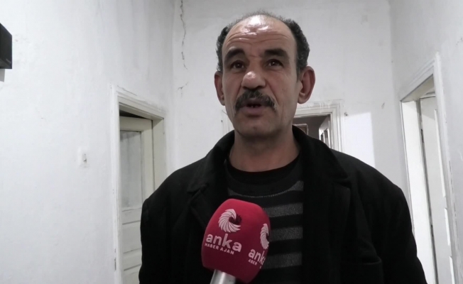 Malatya'da yaşayan Suriyeli baba ülkesine dönmek, Türkiye'de büyüdüğünü söyleyen oğlu kalmak istiyor