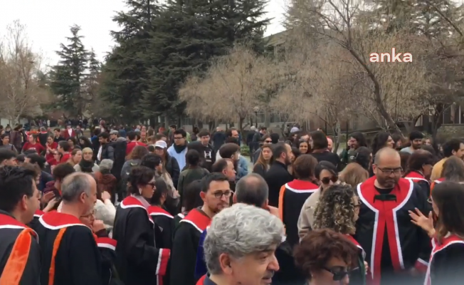 Boykotun Devam Ettiği ODTÜ'de Öğrenciler ve Öğretim Üyeleri Birlikte Yürüdü: "Faşizme Karşı Omuz Omuza"