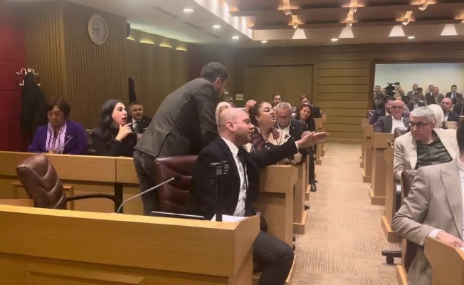 Bahçelievler Belediye Başkanı CHP’li kadın Meclis üyesine hakaret etti