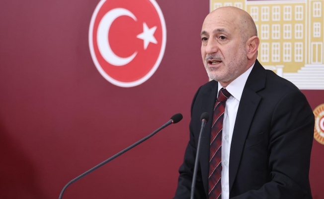 Bakan Kurum, CHP'li Öztunç'un Ebrar Sitesi'nin müteahhidi ve damadına nasıl ev çıktığına ilişkin soruya yanıt vermedi