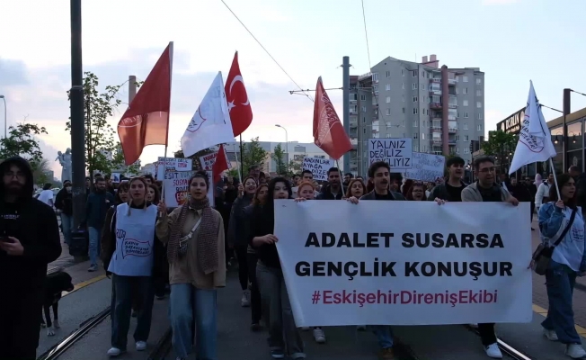 Eskişehir’de öğrencilerden yürüyüş: "Esila’ya tekrar sesleniyoruz: Sen tahliye olana kadar senin sokaktaki sesin olacağımıza söz veriyoruz"