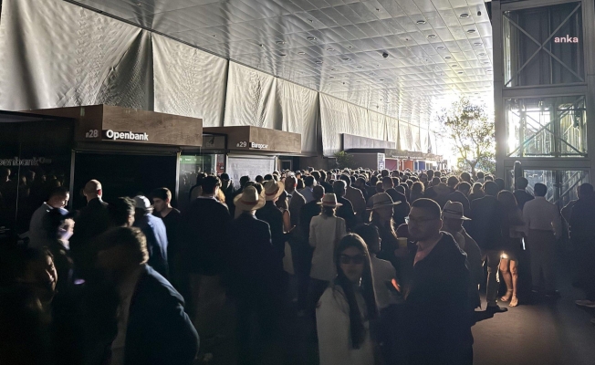 İspanya’nın şebeke operatörü, ülkede elektrik üretiminin dünkü kesintiden sonra neredeyse normale döndüğünü açıkladı
