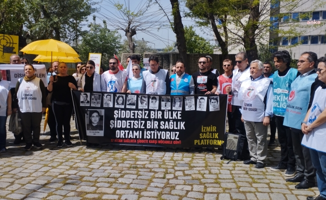 İzmir Sağlık Platformu üyeleri, görevi başında öldürülen sağlık emekçilerini andı: Şiddeti engellemek için önce samimi olunuz