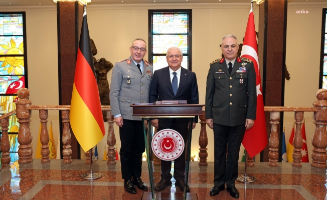 Yaşar Güler ve Metin Gürak, Almanya Genelkurmay Başkanı Orgeneral Carsten Breuer ile görüşüştü