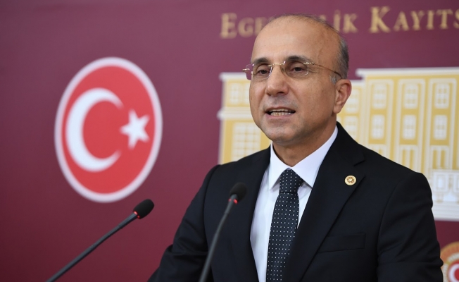 CHP'li Aşkın Genç'ten Pestisit Alarmı: Tarımda Kimyasal Zehir Kullanımı Yüzde 40 Arttı