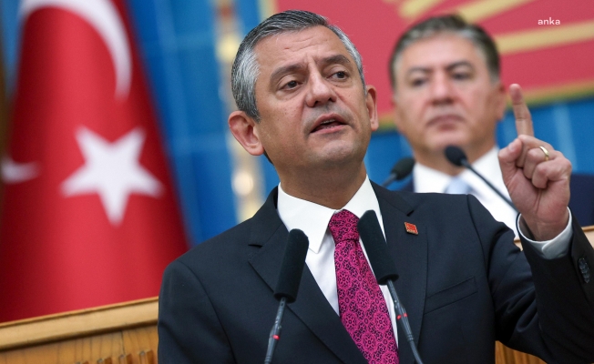 CHP'li belediyelere yeni operasyon... Özgür Özel, İstanbul’un tüm seçilmişlerini İstanbul İl Başkanlığı’nda toplantıya çağırdı
