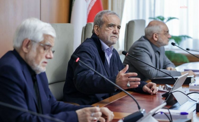 İran Cumhurbaşkanı Pezeşkiyan, İsrail tehdidinin gölgesinde kabineyi topladı