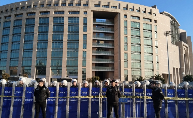 İstanbul Cumhuriyet Başsavcılığı: İBB soruşturmasında 18 kişi hakkında gözaltı kararı verildi İstanbul Cumhuriyet Başsavcılığı: İBB soruşturmasında 18 kişi hakkında gözaltı kararı verildi
