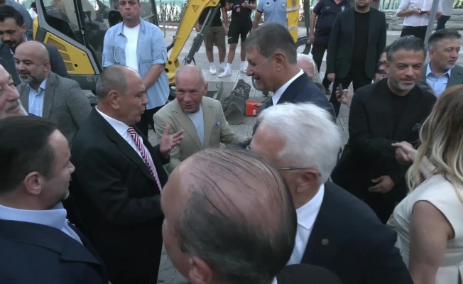 Atlas Pavyonu'nda Atatürk ve Refik Anadol buluşması
