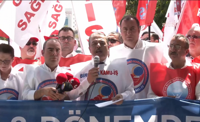 Birleşik Kamu-İş Konfederasyonu, hükümetin zam teklifini protesto etti: "Çalışma Bakanı yaptığı bu teklifle 4 milyon memur, 2 buçuk milyon memur emeklisiyle alay etmiştir"