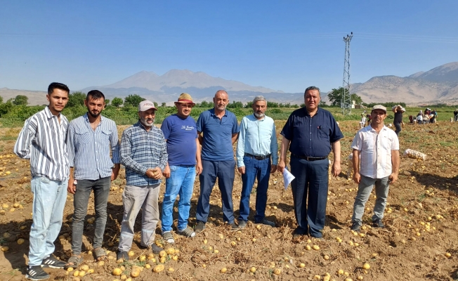 CHP Niğde Milletvekili Ömer Fethi Gürer, Niğde’deki çiftçilerin sorunlarını dinledi, çözüm çağrısı yaptı