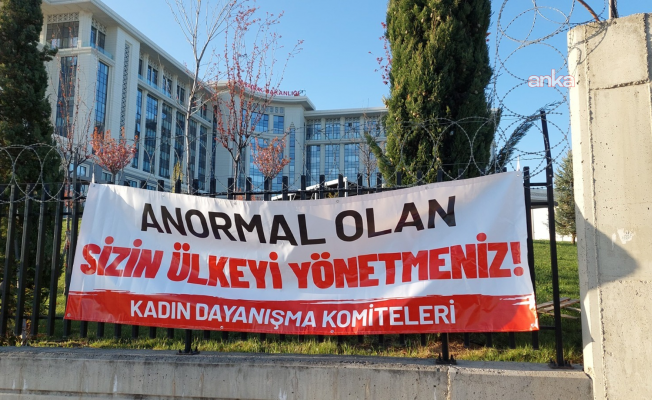 Kadınlardan, kıyafetini beğenmediği kadını muayene etmeyen doktora tepki: "Ülkemizde palazlanmış tüm tarikatların kökünü kazıyacağız"