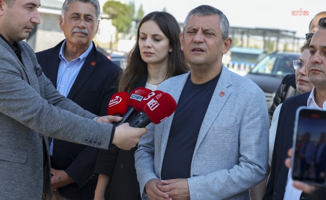 Özgür Özel, İBB soruşturması kapsamında tutuklu bulunan İpek Elif Atayman'ı ziyaret etti: İnsanları aileleri üzerinden terbiye etme ve iftira atmaya zorlayan bu rejim yargılanacak