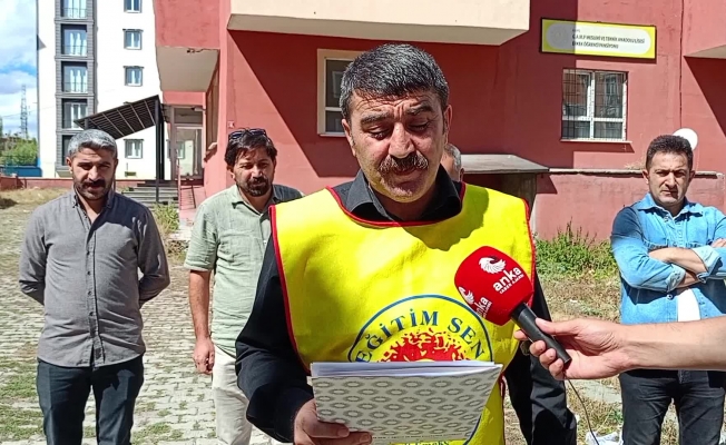 Eğitim Sen Kars Şube Başkanı Topçu: “İlimizdeki öğrenci yurdunun cemaatlere devredileceği söylenmektedir”