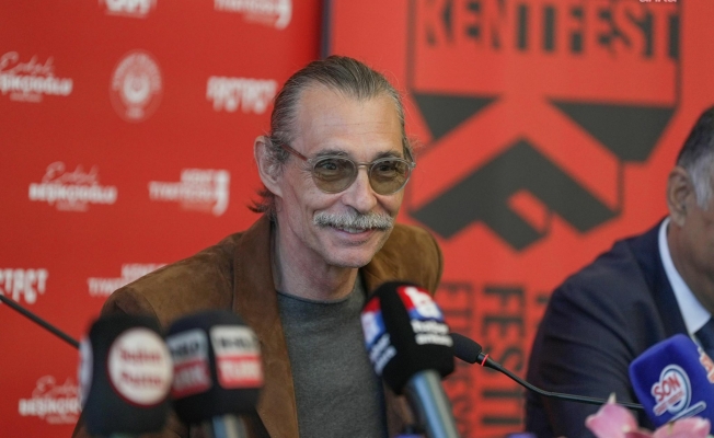 Uluslararası Kent Tiyatro Festivali... Erdal Beşikçioğlu: “Etimesgut’un kültüre ve sanata sahip çıkışı, geleceğe bırakacağımız en değerli miraslardan biri olacak”