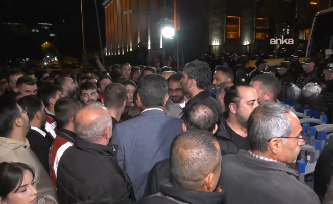 CHP Ankara Gençlik Kolları'nın Adalet Bakanlığı yürüyüşüne polis engeli